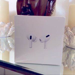 🍎 Apple AirPods Pro, BNWT, 100% authentic